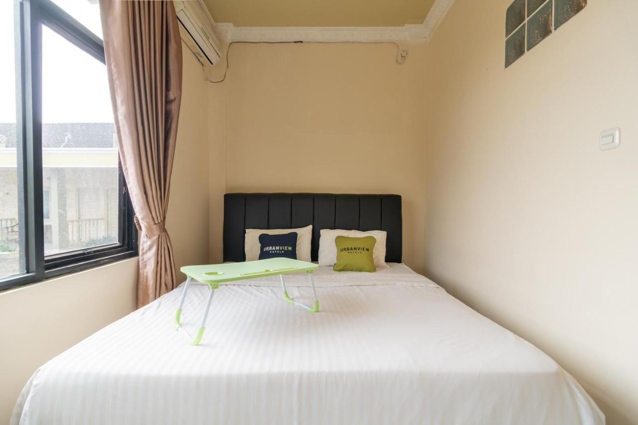 Urbanview Hotel Nugraha Palembang By Reddoorz Экстерьер фото