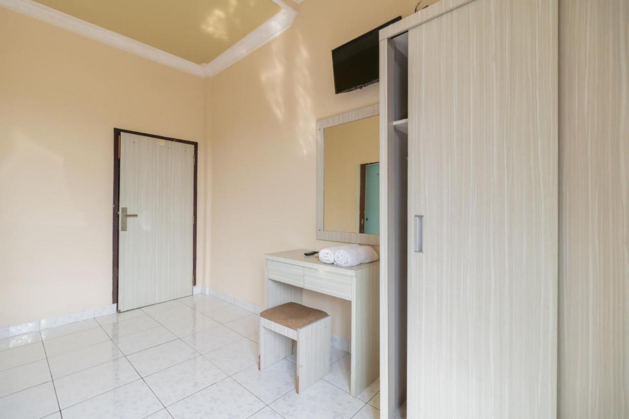 Urbanview Hotel Nugraha Palembang By Reddoorz Экстерьер фото
